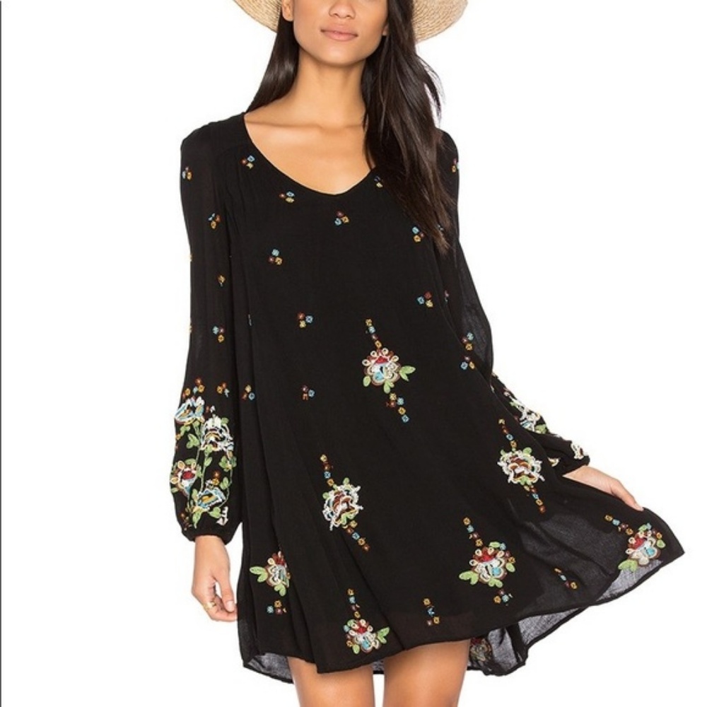 FREE PEOPLE/ NWT oxford embroidered minidress